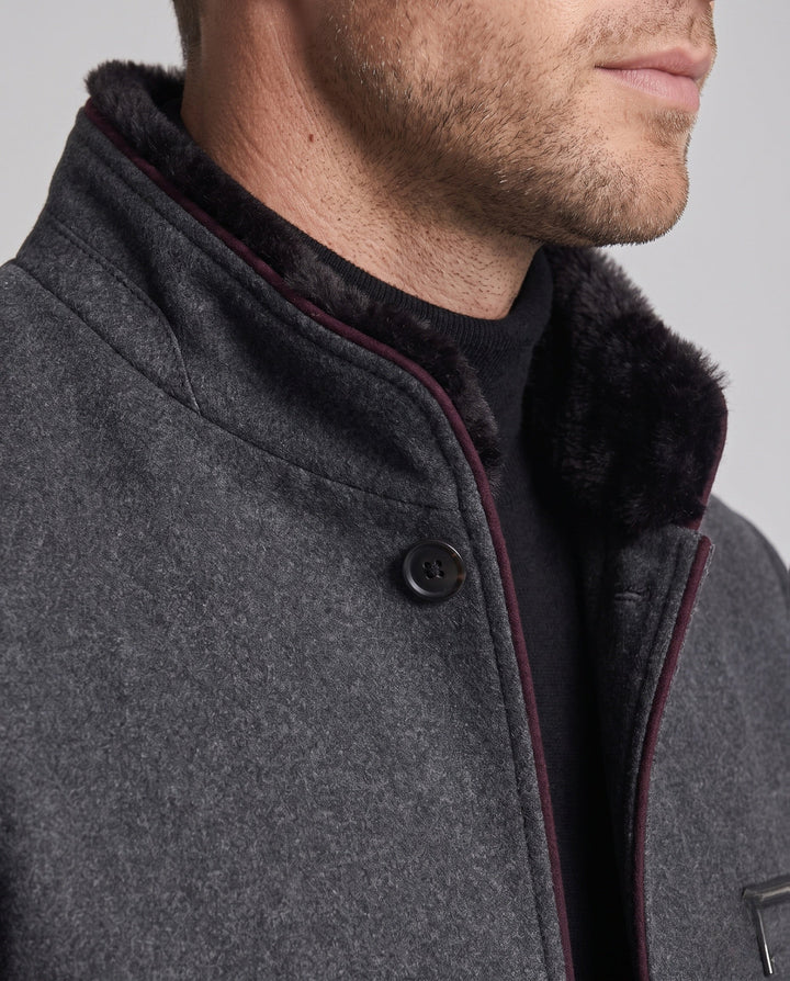 Herren Business- & Freizeit-Thermomantel. Warmer Wintermantel mit Stehkragen bietet Kälteschutz & Eleganz.