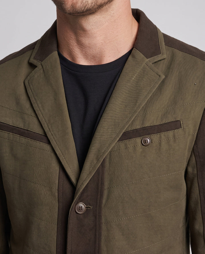 Vielseitiger Herren Freizeitblazer mit Kontrastdesign und Steppdetails, ideal für Smart Casual Outfits.