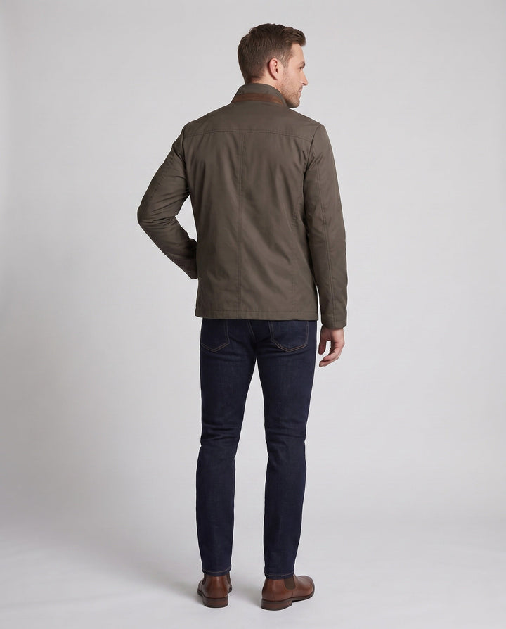Vielseitige Herren Jacke mit Stehkragen & RV-Taschen. Perfekt als Reisejacke, Business- oder Freizeitjacke für Übergang.