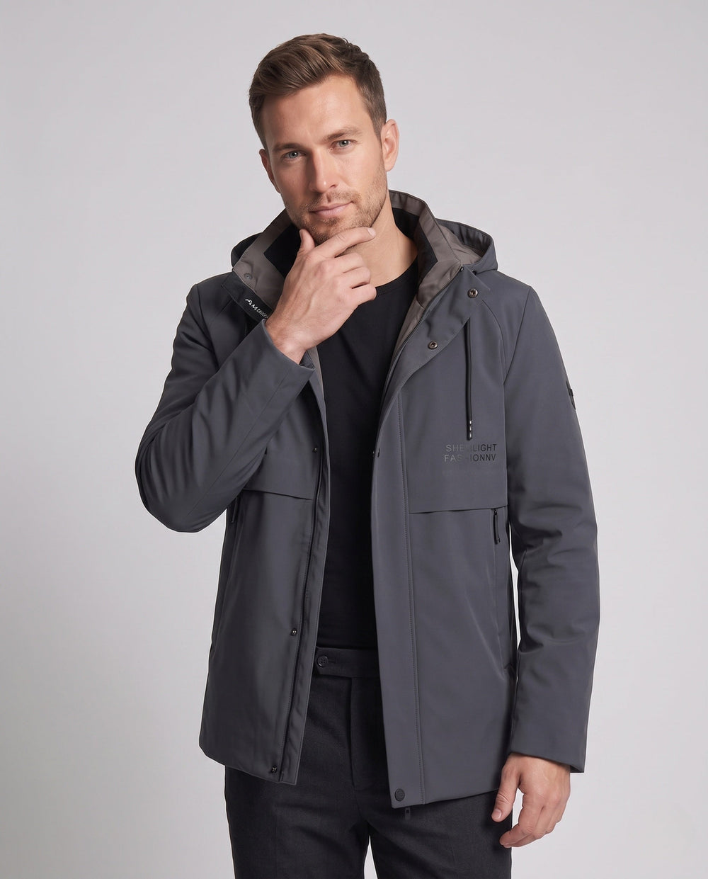 Moderne Herren Steppjacke mit Kapuze, wasserabweisend & warm, perfekt für Herbst und Winter Outdoor-Aktivitäten.