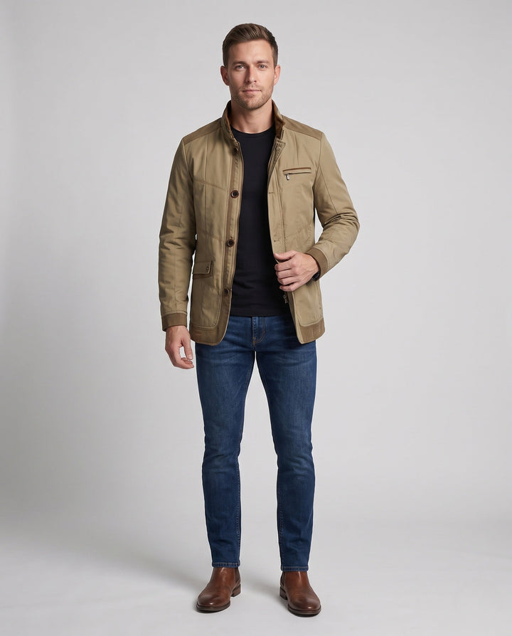 Herren Steppfeldjacke mit Stehkragen, robust und vielseitig, ideal für Übergang und Wintertage.