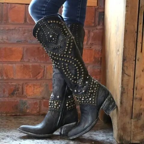 Bequeme orthopädische Damenstiefel Selena. Hohe Komfortschuhe für gesunde Füße, ideal für lange Tage.