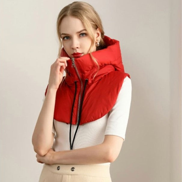 Hochwertiger Kapuzen-Schal für Damen, kuschelig warm und stilvoll für jeden Winterlook.