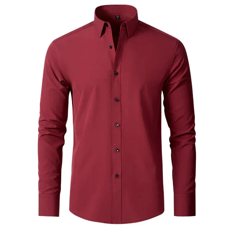 Vielseitiges knitterfreies Herrenhemd, perfekt für Smart Casual Looks und bequemen Frühjahrs-Business-Stil.
