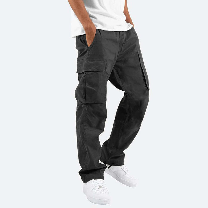 Stylische Herren Cargo-Hose Mason in Dunkelgrün, bequem & vielseitig für Freizeit & Outdoor-Abenteuer.