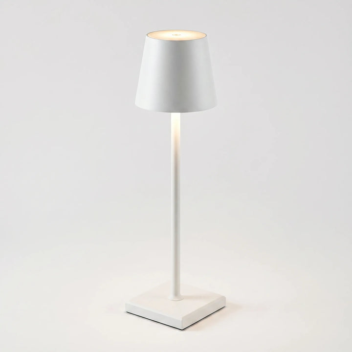 Moderne LED-Designlampe, kabellos & dimmbar. Akkubetrieben für stimmungsvolles Licht innen & außen.