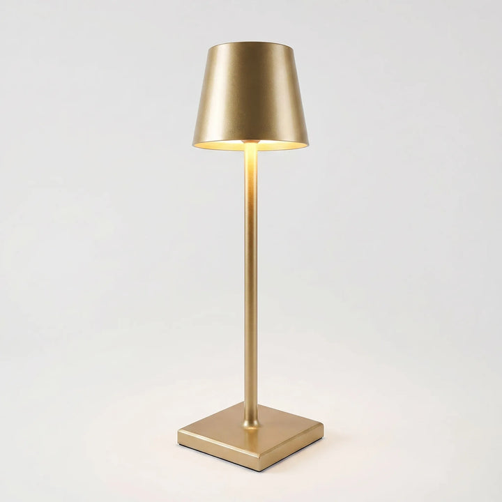 Kabellose dimmbare LED-Tischlampe, schafft warmes Ambiente Licht für entspannte Stunden drinnen & draußen.