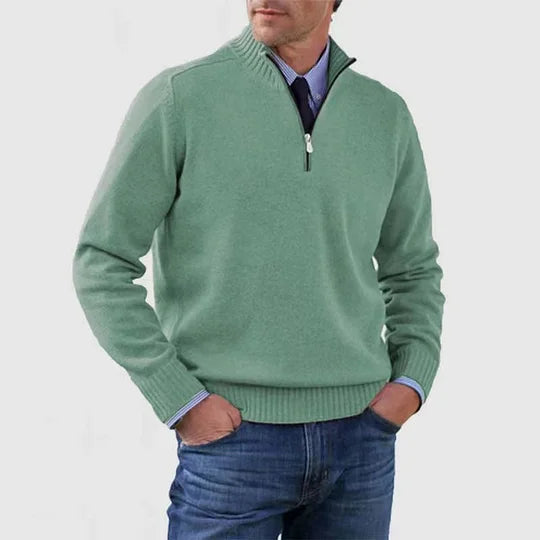 Trendiger Herren Langarm-Pullover mit Reißverschluss, Stehkragen & feinem Strickmuster.