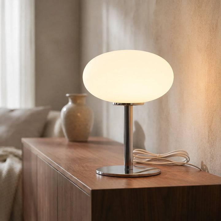 Dimmbare LED-Nachttischlampe im Bauhaus-Stil, kabellos, ideal für Schlafzimmer und Leseecken.