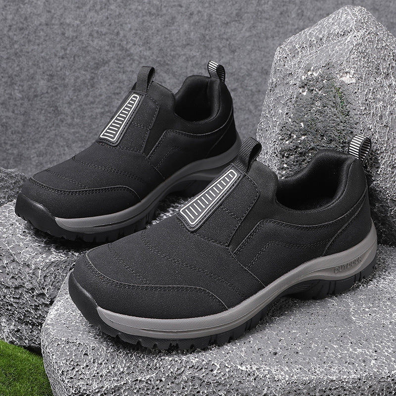 Bequemer Damen Sportschuh, ideal als Wanderschuh oder Alltagsschuh, mit robustem Profil für Trittfestigkeit.