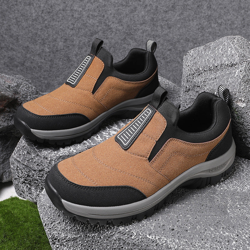 Moderner Slip-on Damen Outdoor-Sneaker, atmungsaktiv, mit rutschfester Gummisohle für sicheren Halt im Gelände.
