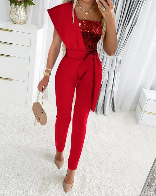 Einzigartiger Damen Overall im One-Shoulder-Design mit funkelndem Glitzer, ideal für Abendmode und Events.