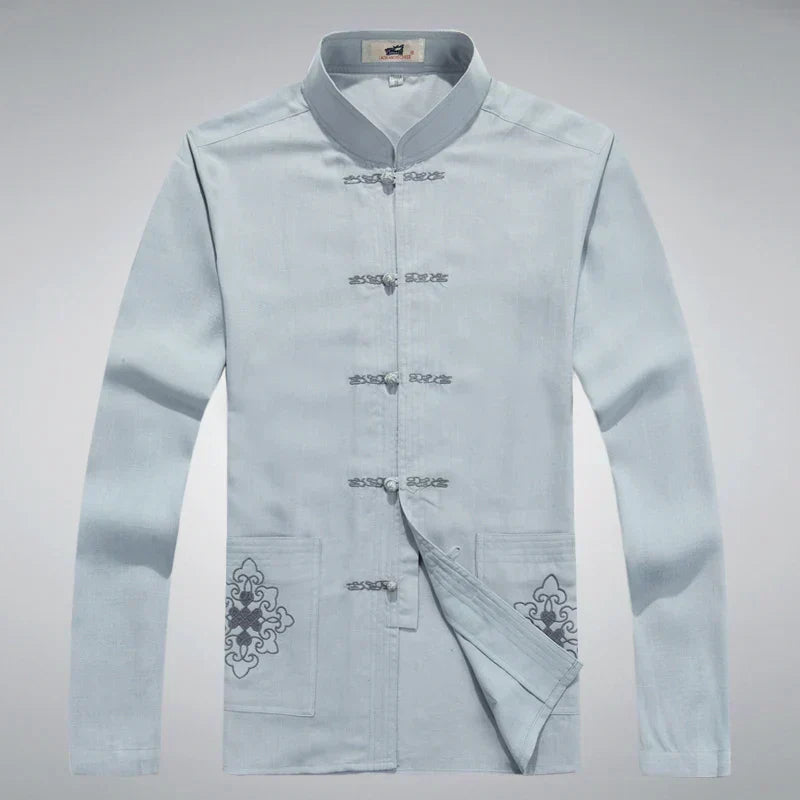 Modischer Herren Zweiteiler im japanischen Stil. Komfortables Alltagsset mit Patch Design-Akzenten.