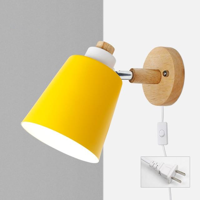 Ambientebeleuchtung: Wandlampe Holz & Metall, drehbar, mit Stecker & Schalter.