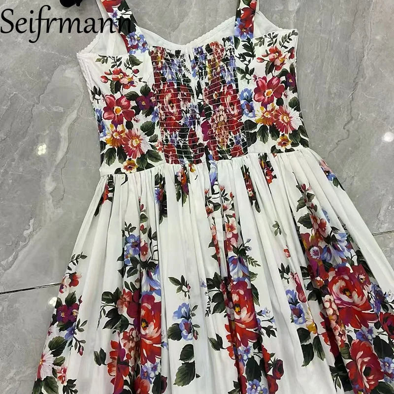 Sommerliches Damen Maxikleid, ärmellos und blumig, für einen modischen und bequemen Look.