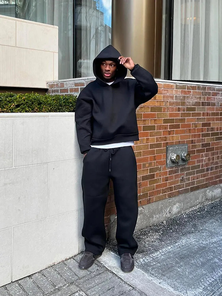 Vielseitiges Herren Sweatsuit Set, Oversized Hoodie & Jogger, ideal für Freizeit, Sport & Loungewear.