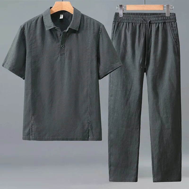 Lässig-schickes Herren Poloshirt & Hose Set: Komfortabler Zweiteiler für Frühling & Sommer, ideal für den Alltag.