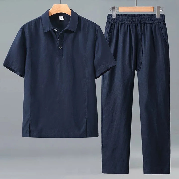 Herren Komfort Set: Stylisches Poloshirt & passende Freizeithose. Perfektes Outfit für entspannte Sommertage.