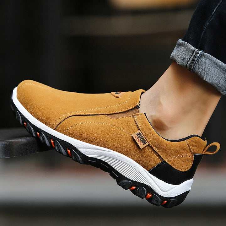 Bequeme Herren Outdoor-Schuhe für Wanderungen und Trekking, mit rutschfester Profilsohle für jedes Gelände.