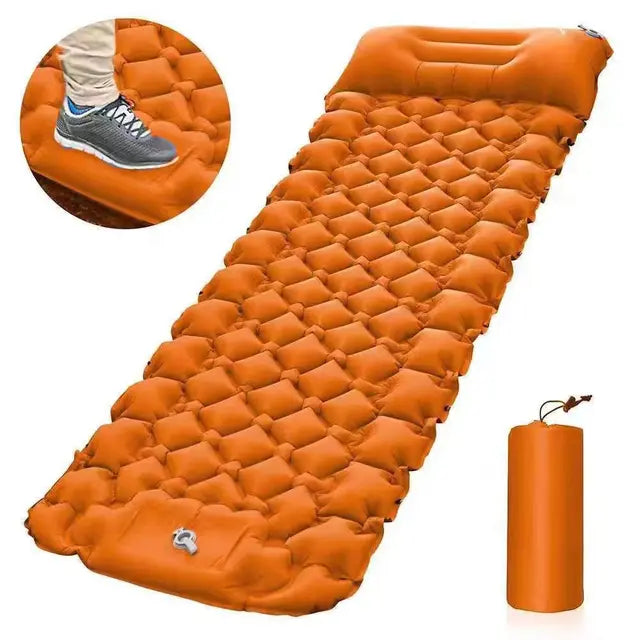 Komfortable, aufblasbare Camping Isomatte. Leicht, kompakt & mit integrierter Pumpe für einfaches Setup.