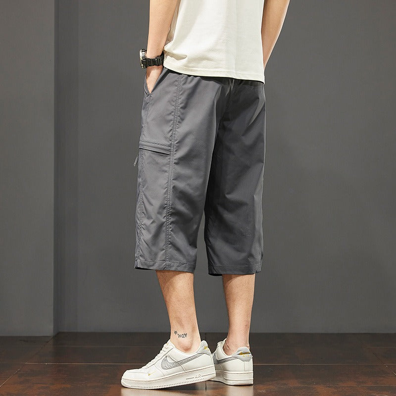 Bequeme graue Herren Cargo Shorts, ideal für Sommer und Outdoor-Aktivitäten, mit vielseitigen Taschen.