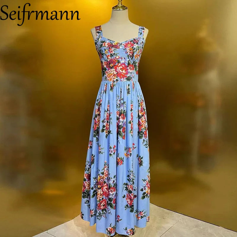Damen Urlaubskleid: ärmelloses Maxikleid mit Blumenmuster, elegant und fließend.