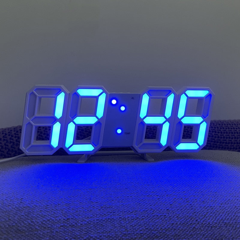 Digitale LED Tischuhr, auch als Wanduhr nutzbar, mit Wecker und Nachtmodus für eine blendfreie Zeitanzeige.