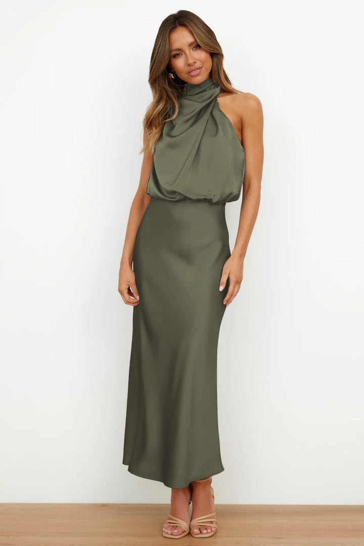 Party-taugliches Neckholder Abendkleid, lang und schick, ideal für Sommerpartys und als Gast bei Hochzeiten.