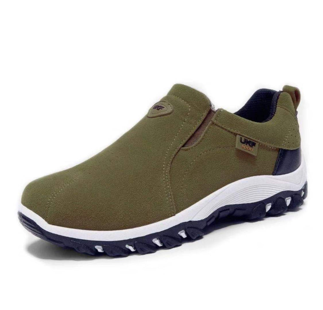 Ansicht der innovativen Profilsohle der Herren Outdoor-Schuhe, die überragende Traktion gewährleistet.