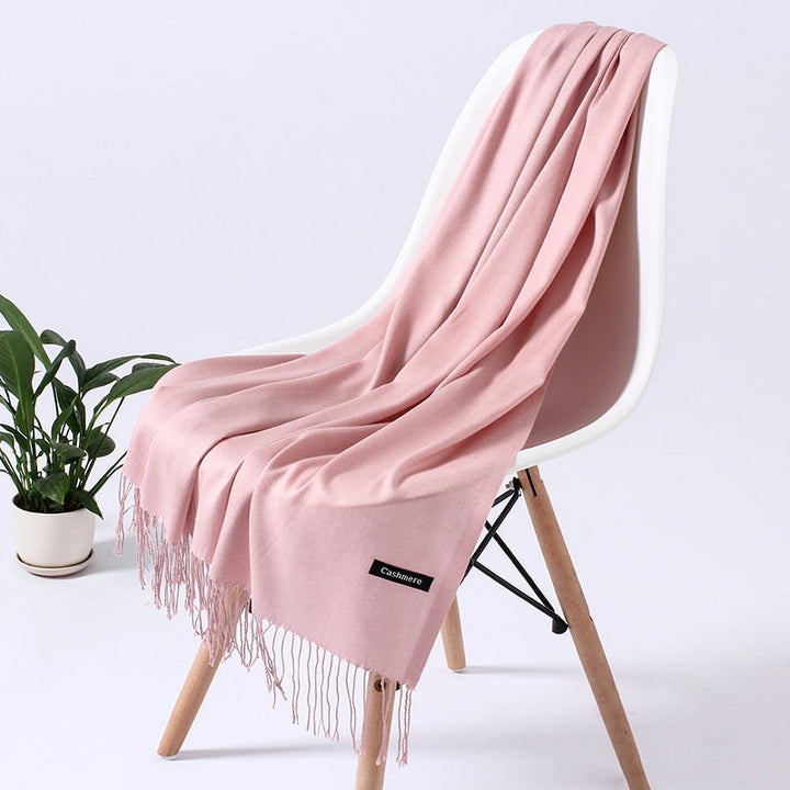 Weiches Damen Halstuch, modisches Accessoire, ganzjährig tragbar für jeden Stil.
