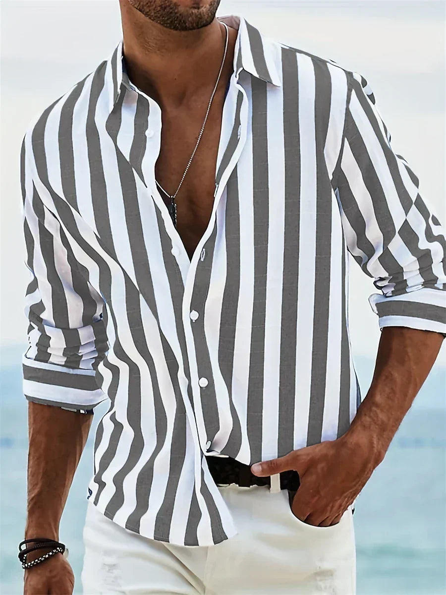 Modisches Herren Sommerhemd gestreift, Button-Down-Stil, komfortabel für Freizeit, Strand und elegante Looks.