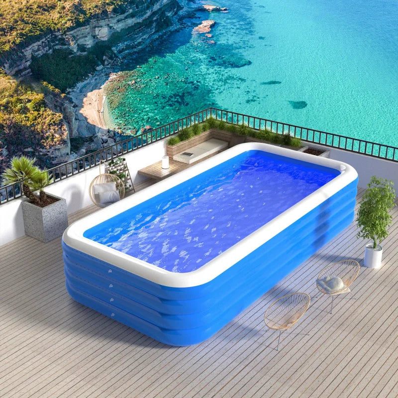 Detailansicht: Robuster, aufblasbarer Pool aus strapazierfähigem Material, ideal für sommerliche Entspannung im Freien.