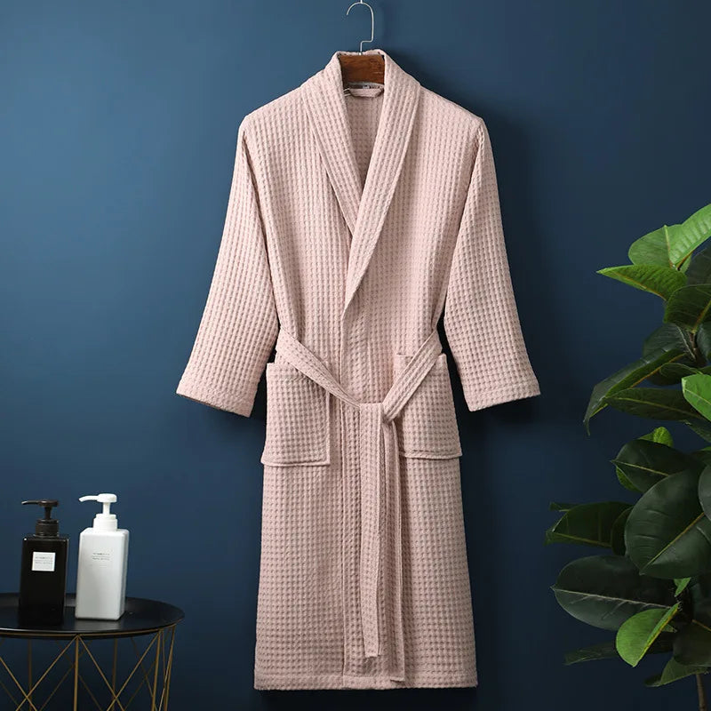 Flauschiger Baumwoll-Morgenmantel, unisex, ideal für Spa, Sauna oder gemütliche Abende daheim.
