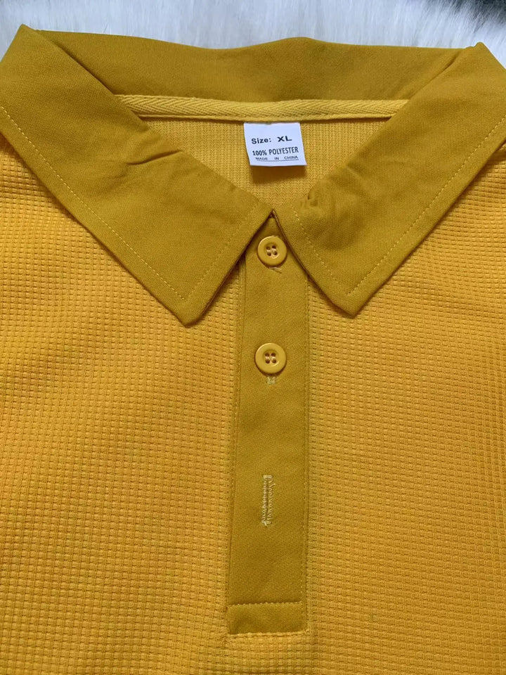 Gerade geschnittenes Herren Poloshirt Kurzarm mit Struktur. Perfekt für den Sommer-Casual-Style.