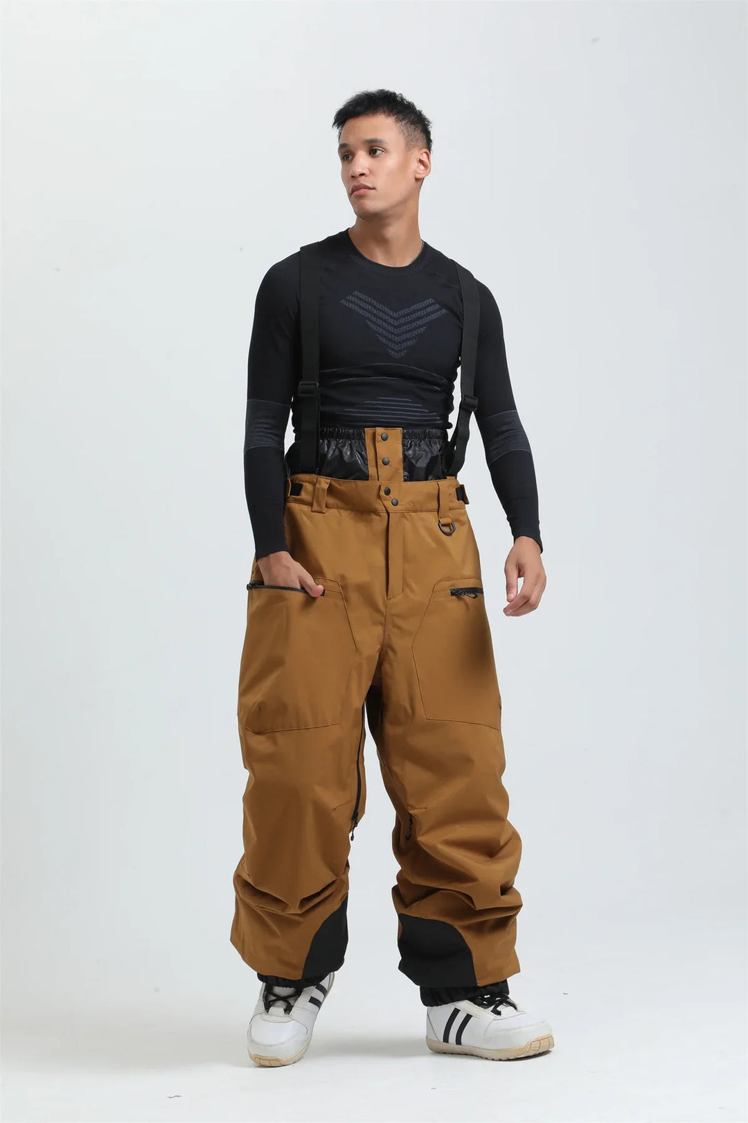 Hochwertige Unisex Wintersporthose, wasserdicht & isoliert, mit verstellbaren Hosenträgern.