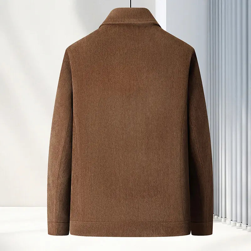 Braune Herrenjacke: Leichte & pflegeleichte Freizeitjacke in Karamellbraun für moderne Männer, ideal für jeden Anlass.