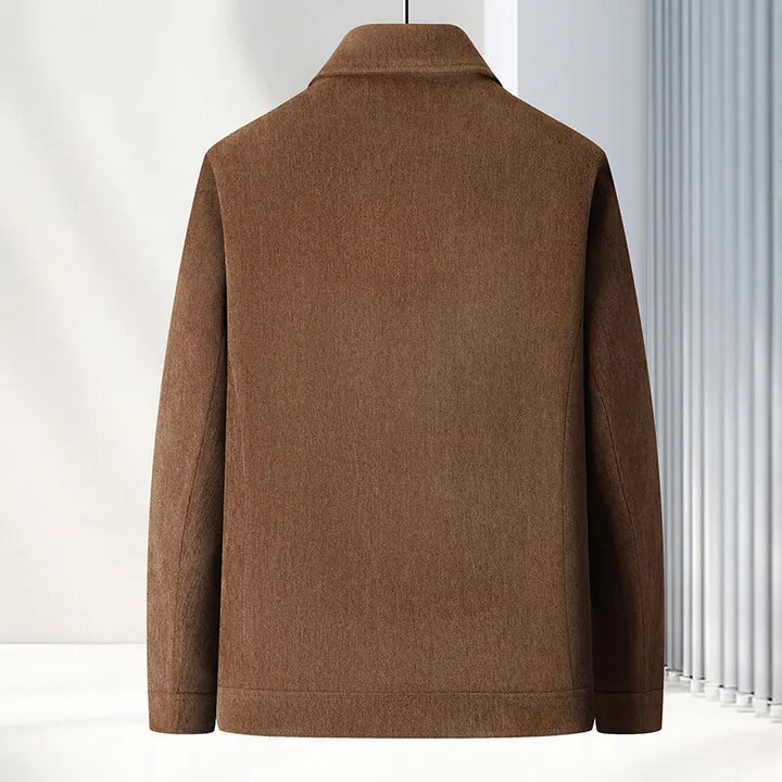 Braune Herrenjacke: Leichte & pflegeleichte Freizeitjacke in Karamellbraun für moderne Männer, ideal für jeden Anlass.