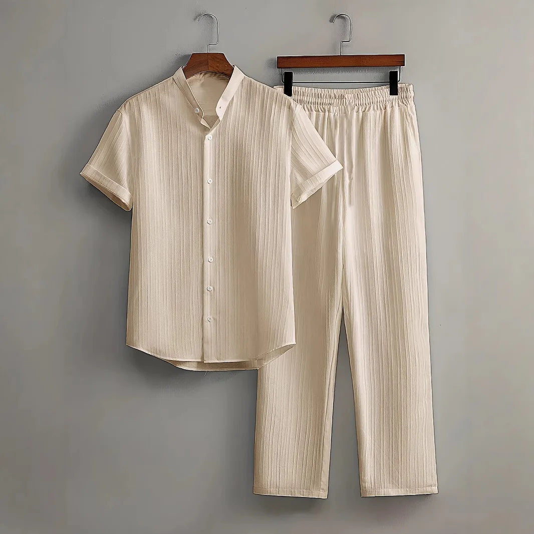 Herren Sommer Set: Langarmhemd & elastische Hose für entspannte Freizeitmode im Frühling/Sommer.