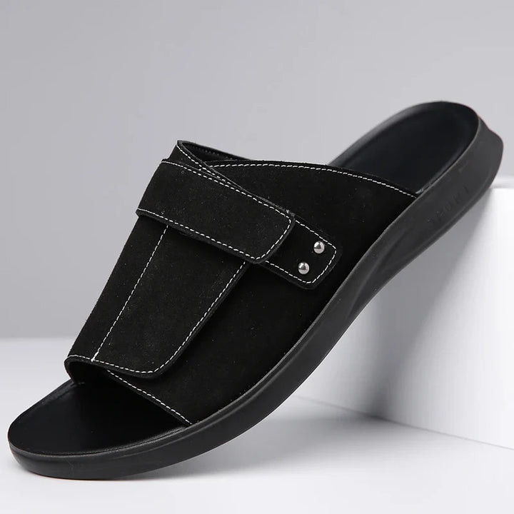 Ergonomische Herren Sandalen mit weicher Dämpfung & rutschfester Sohle. Komfortable Slip-On Schuhe mit Klettverschluss.