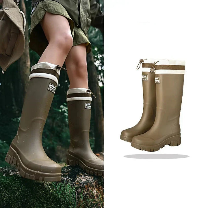 Moderne Retro Damen Regenstiefel Arlena, absolut wasserdicht & mit griffiger Antirutschsohle.