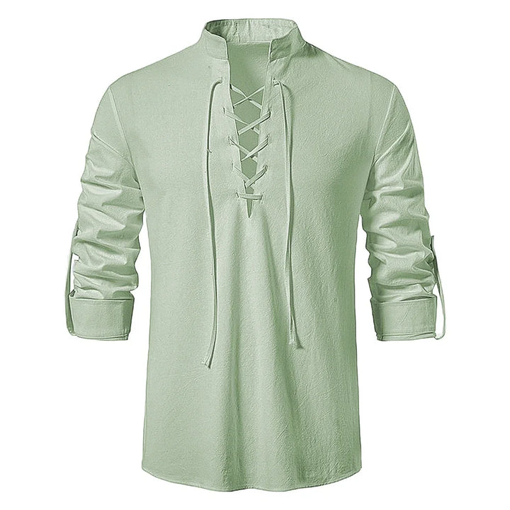 Modernes Herren Sommerhemd im entspannten Boho-Stil, locker sitzend, vielseitig kombinierbar.