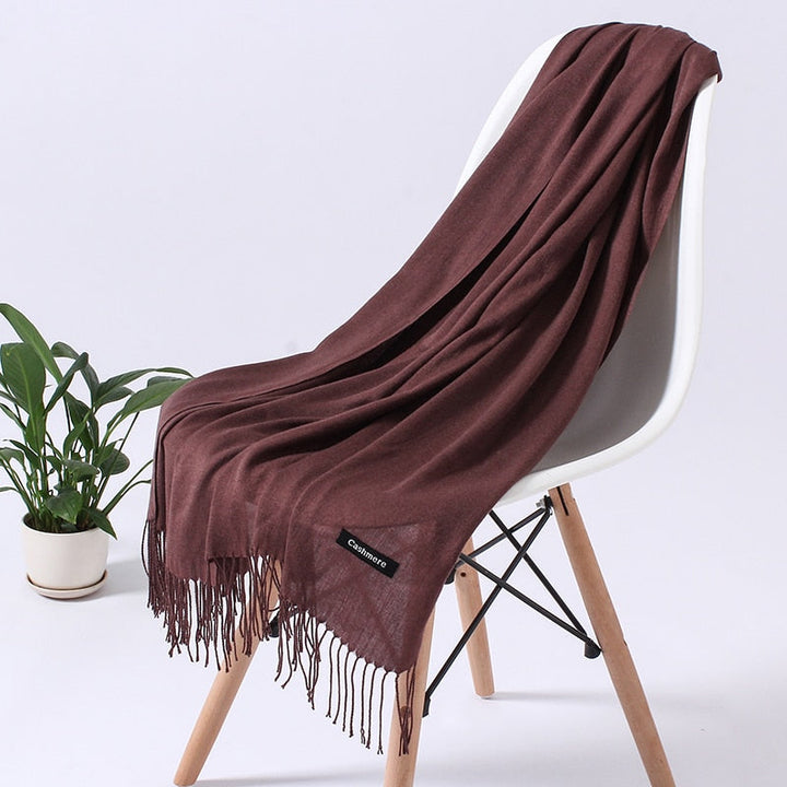 Stilvolles Damen Halstuch, weich und bequem, vielseitig einsetzbar als schickes Accessoire.