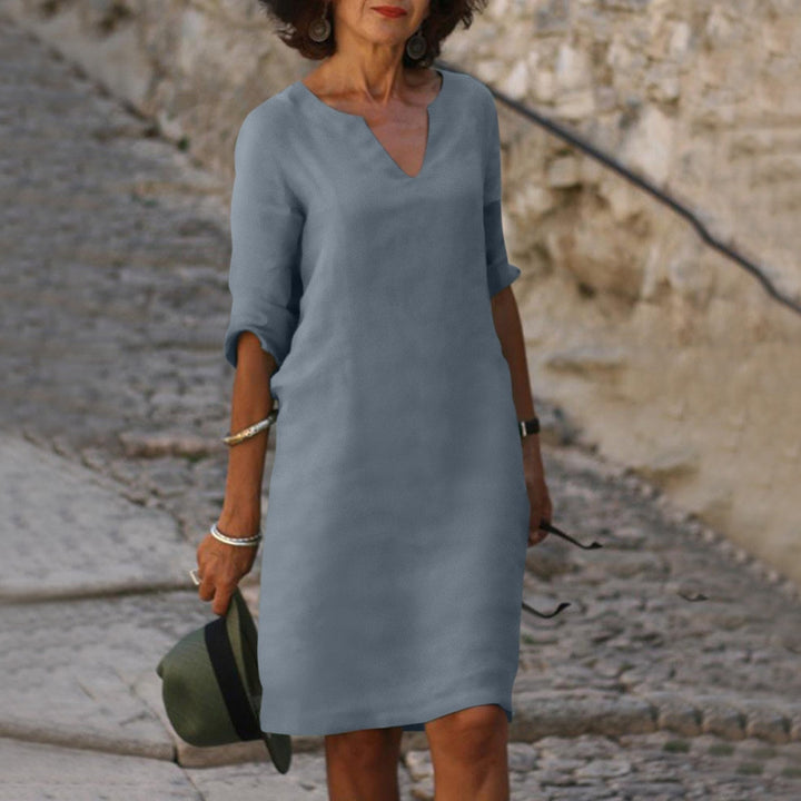 Feminin-elegantes Sommerkleid Luna, das perfekte Urlaubskleid für warme Tage und entspannte Abende.