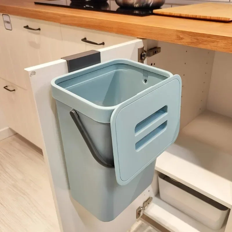 Doppelpack Nova Abfalltonnen 3/5L für Küche & Bad. Geruchsdicht & leise schließend, ideal für Hygiene im Haushalt.