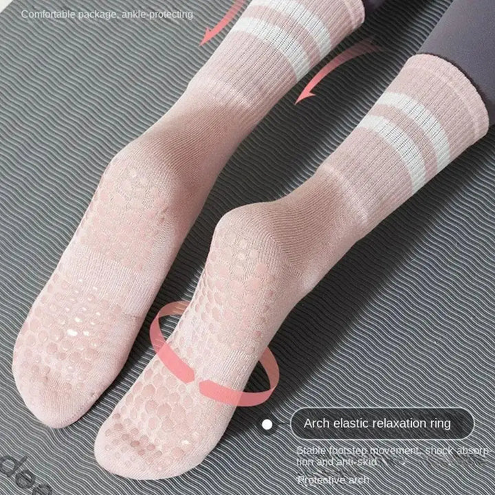 Antirutsch Yoga Socken unisex, halbhoch. Perfekt für Pilates, Yoga & Barfuß-Workouts. Sicherer Grip.