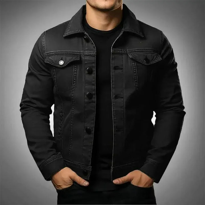 Klassische Herren Jeansjacke Noah aus robuster Baumwolle, stilvolle Denimjacke für zeitlose Herrenmode.