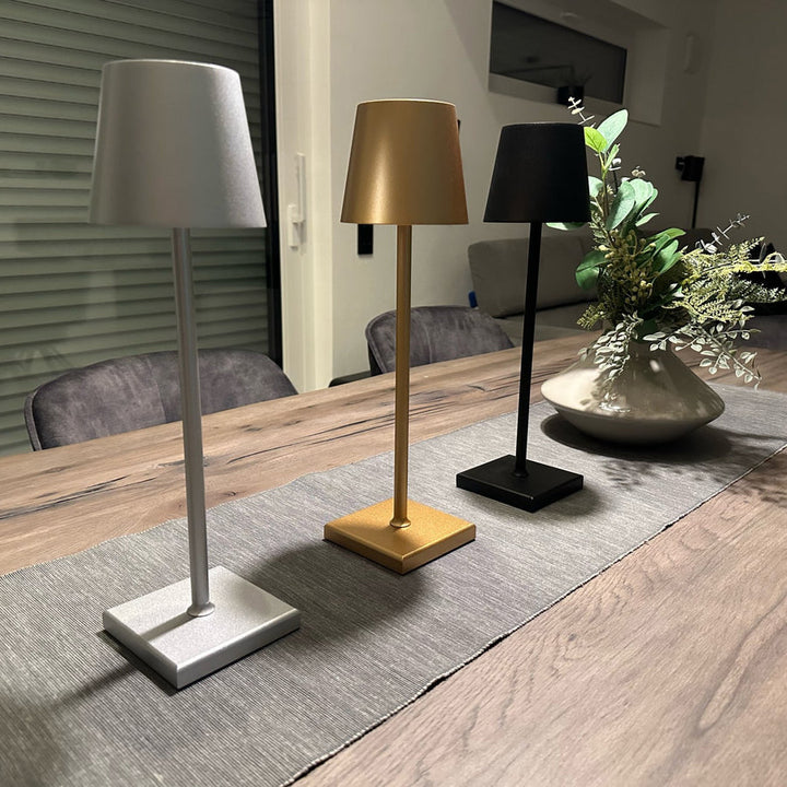 Energiesparende LED Tischlampe mit Touch-Steuerung, kabellos und aufladbar, für modernes Ambiente.