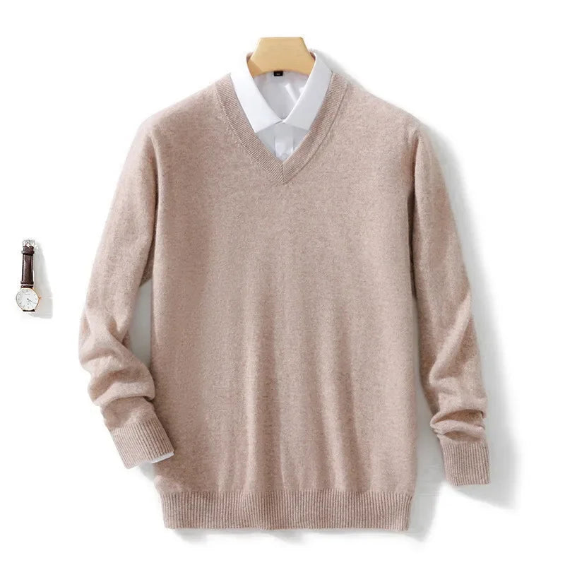Hochwertiger Herren V-Ausschnitt Strickpullover, ideal für den Übergang & Winter. Eleganter Look.