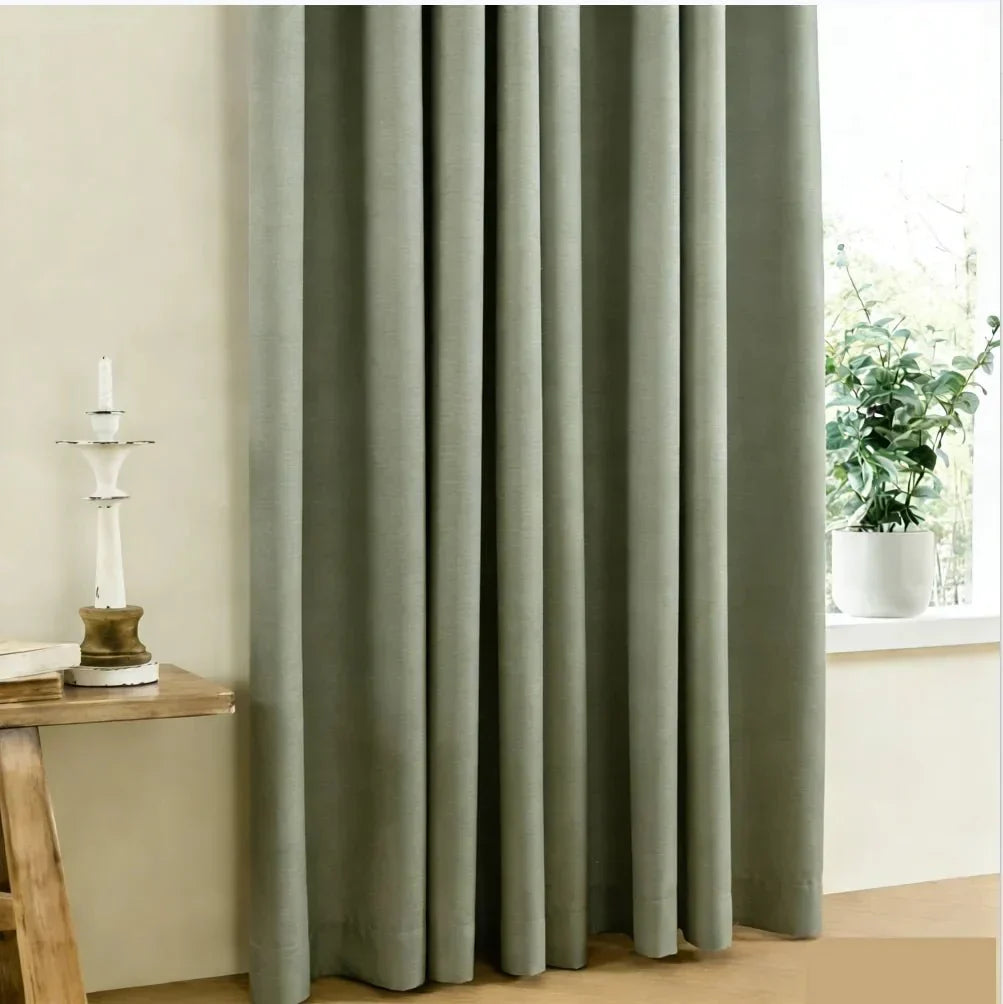 Schlafzimmer-Verdunkelungsvorhang für erholsamen Schlaf, schützt vor Licht & Blicken. Moderne Heimtextilie.