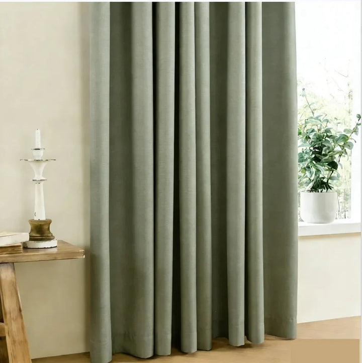 Schlafzimmer-Verdunkelungsvorhang für erholsamen Schlaf, schützt vor Licht & Blicken. Moderne Heimtextilie.